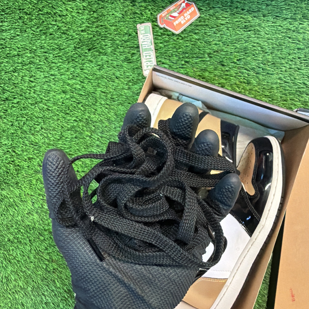 Air Jordan 1 Retro High OG NRG 'Gold Toe' SIZE 10.5M/12W
