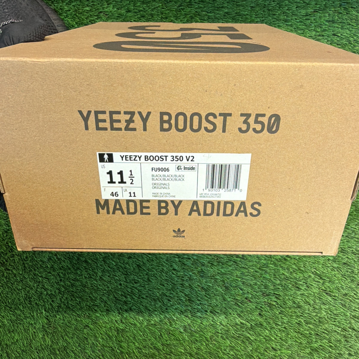 adidas Yeezy Boost 350 V2 'Black Non-Reflective' SIZE 11.5M/13W