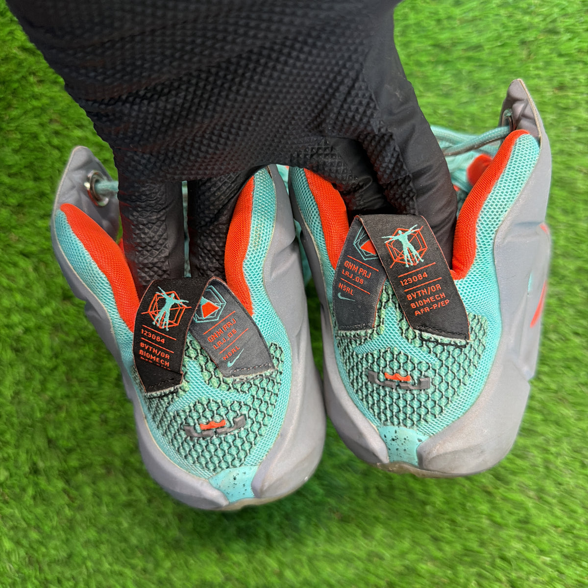 Nike LeBron 12 GS 'NSRL' SIZE 4.5Y/6W