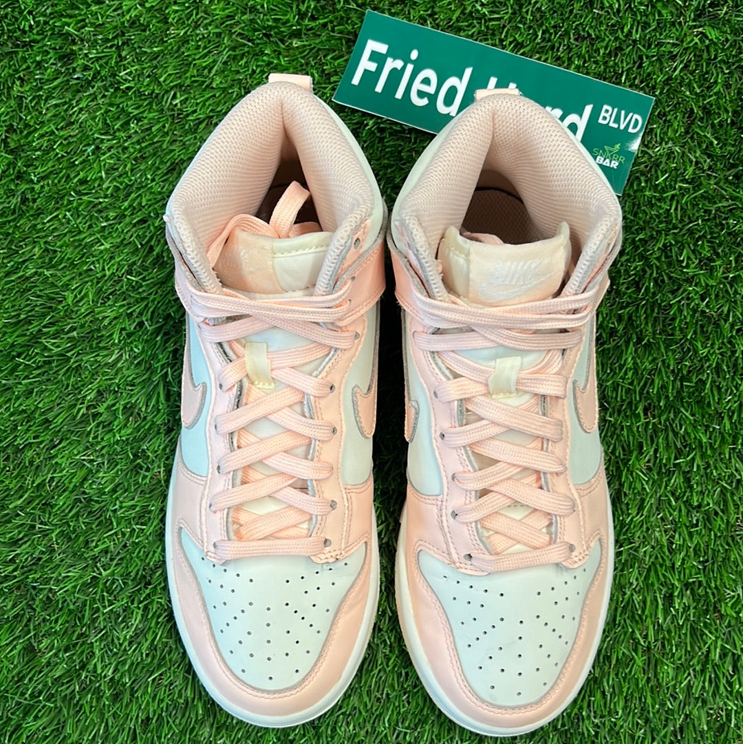 Wmns Dunk High 'Crimson Tint'