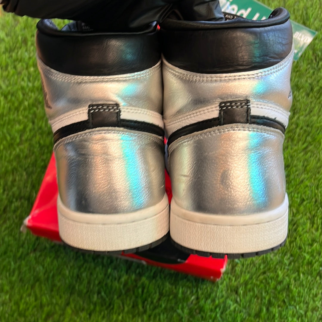 Wmns Air Jordan 1 Retro High OG 'Silver Toe'