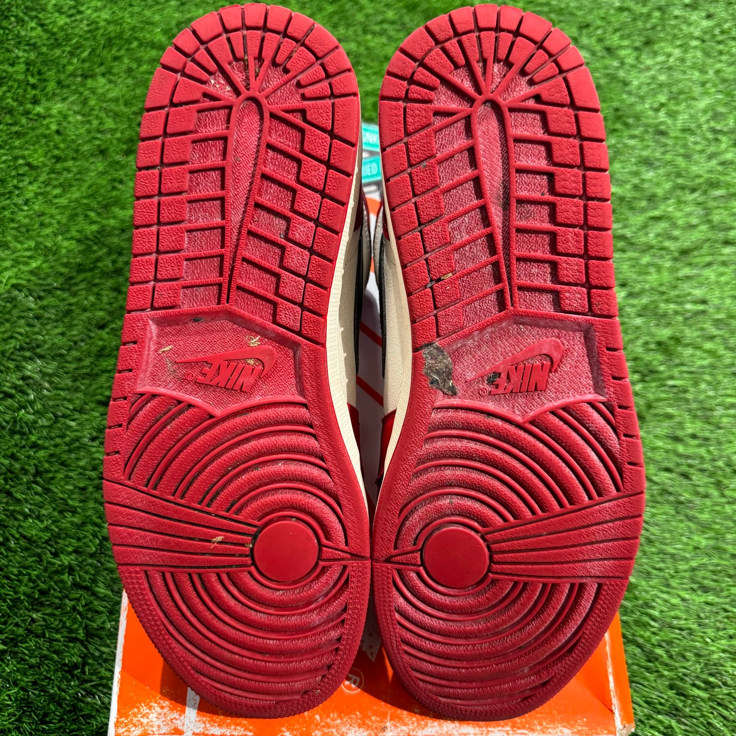 Air Jordan 1 Retro High OG 'Chicago Lost & Found'