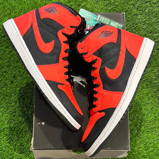 Air Jordan 1 Retro High 'Max Orange'