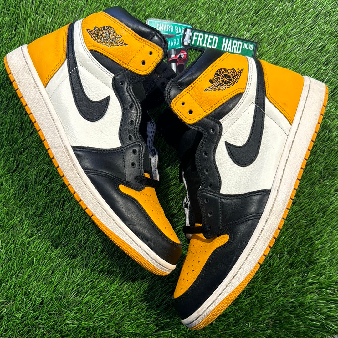 Air Jordan 1 Retro High OG 'Yellow Toe'