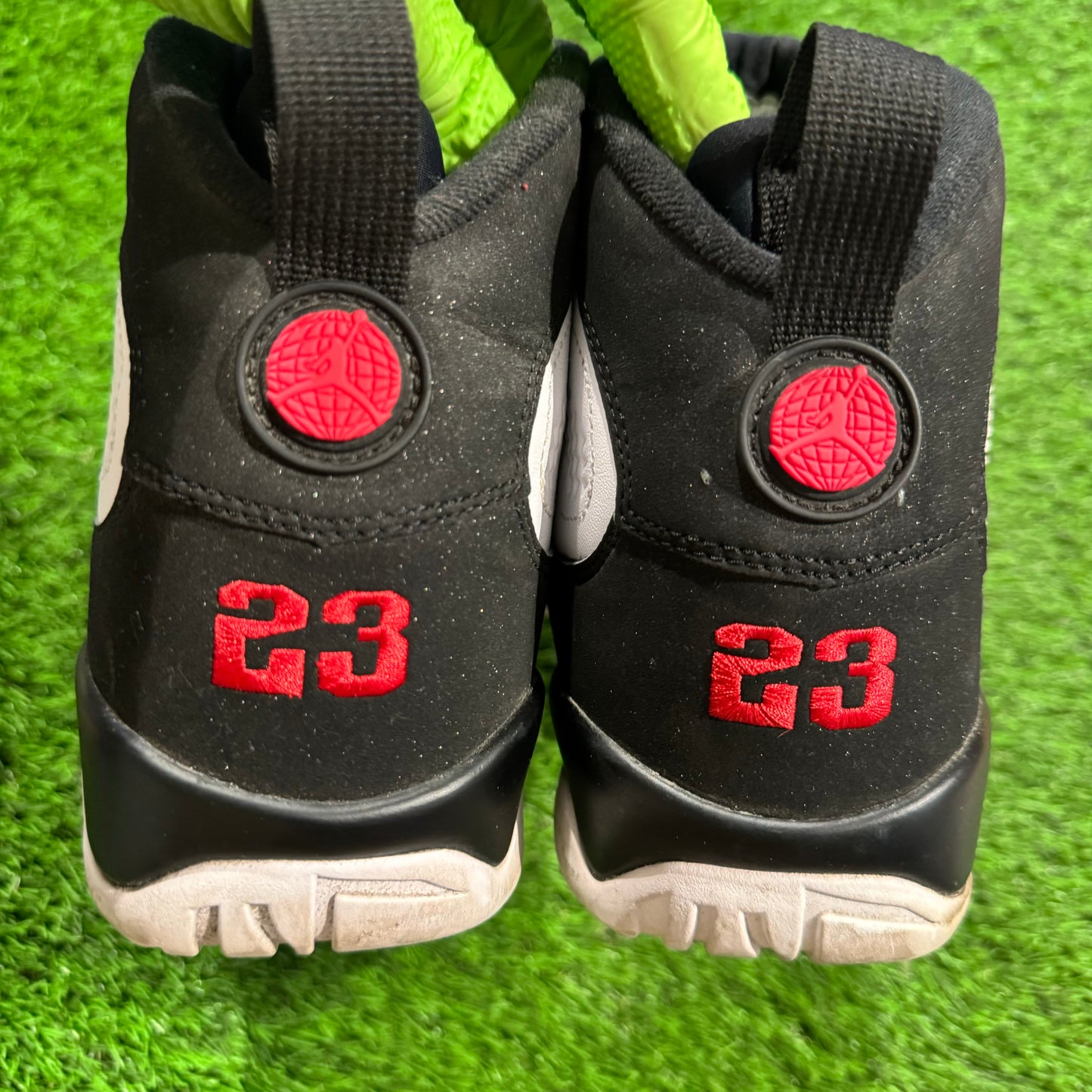 Air Jordan 9 Retro OG 'Space Jam' 2016