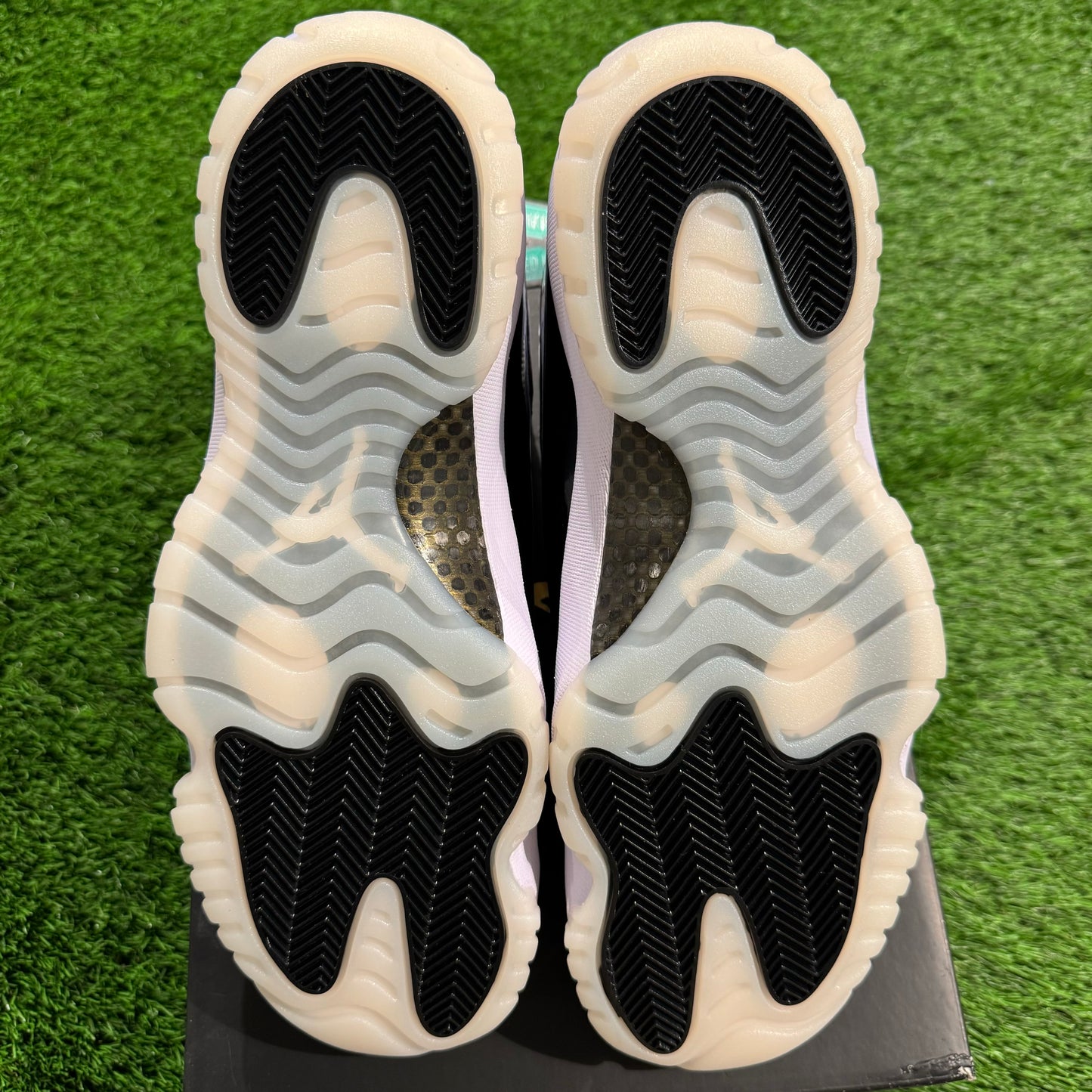 Air Jordan 11 Retro 'Gratitude / Defining Moments'