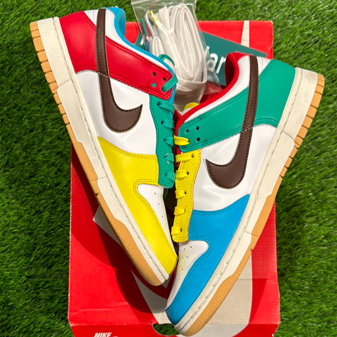 Dunk Low SE 'Free.99 - White'