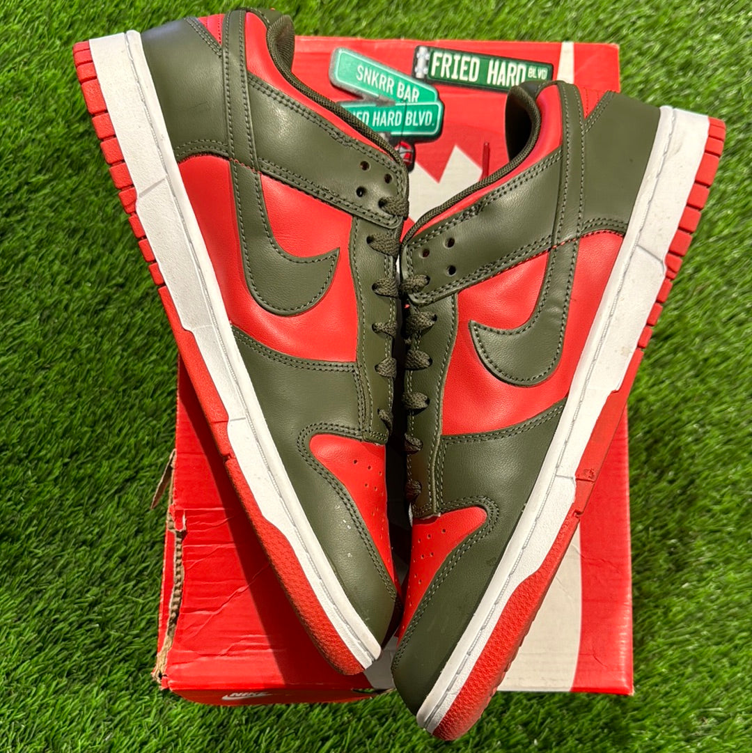 Dunk Low 'Cargo Khaki Mystic Red'