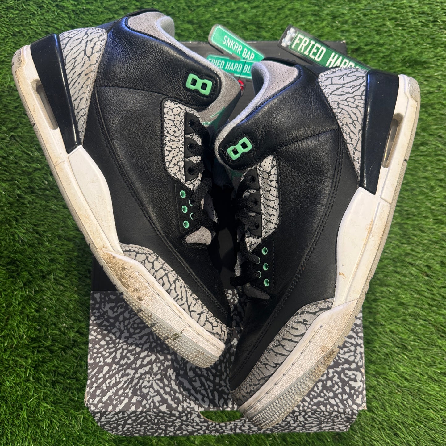 Air Jordan 3 Retro 'Green Glow'