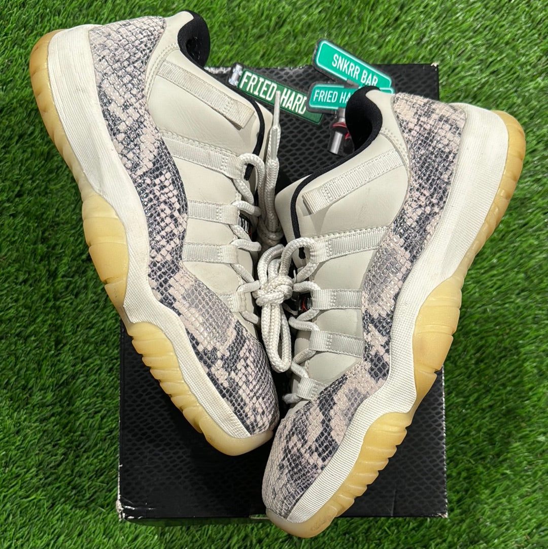Air Jordan 11 Retro Low 'Light Bone Snakeskin'
