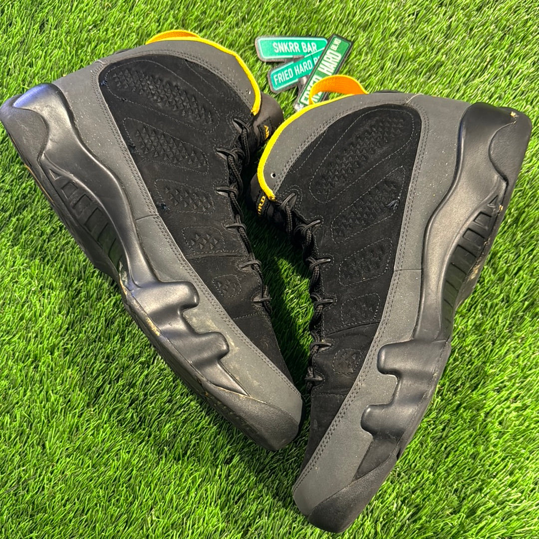 Air Jordan 9 Retro ‘Dark Charcoal University Gold’