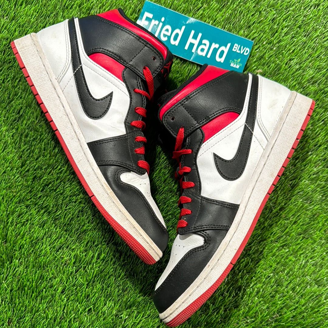Air Jordan 1 Mid 'Gym Red Black Toe'
