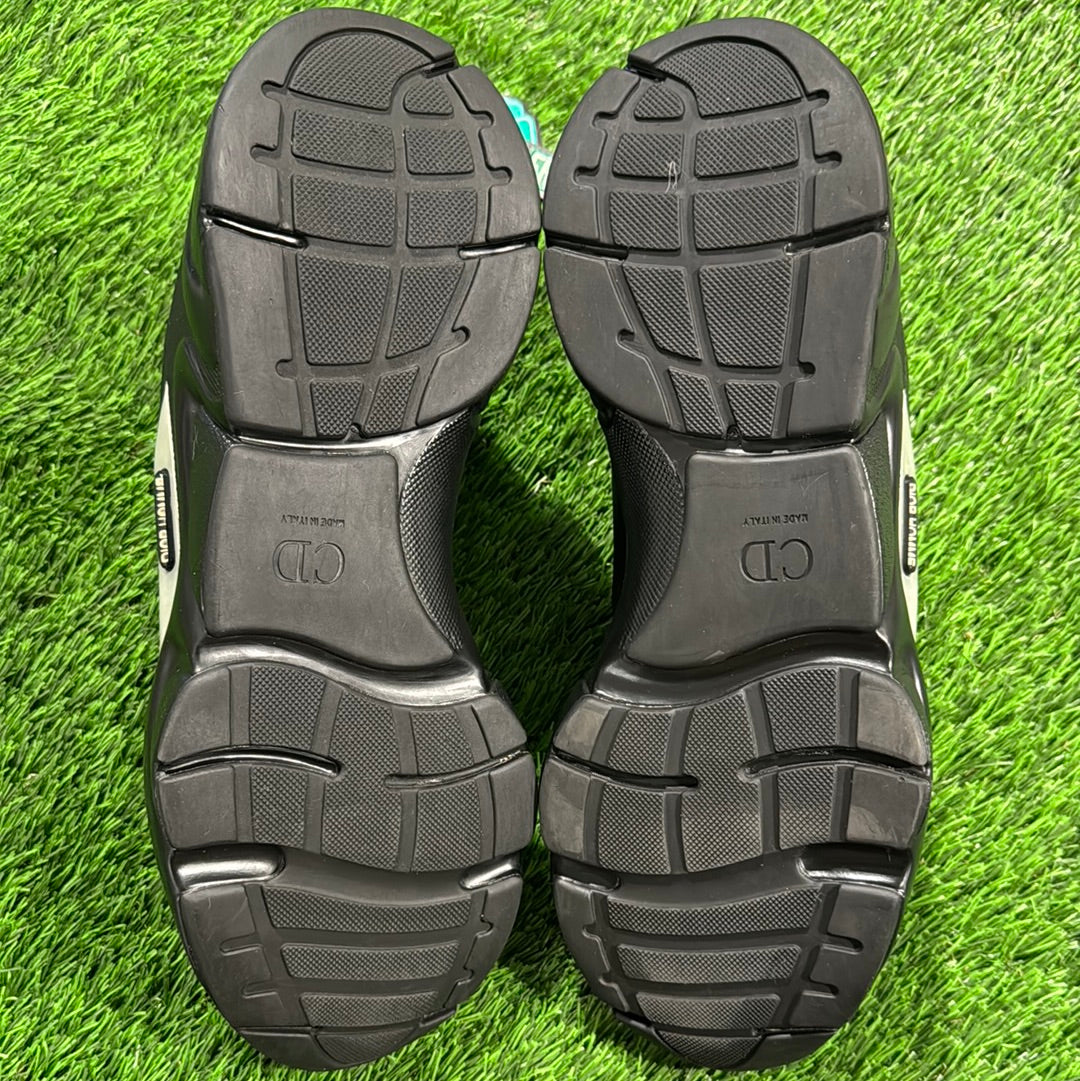 Dior B22 'Black Volt'