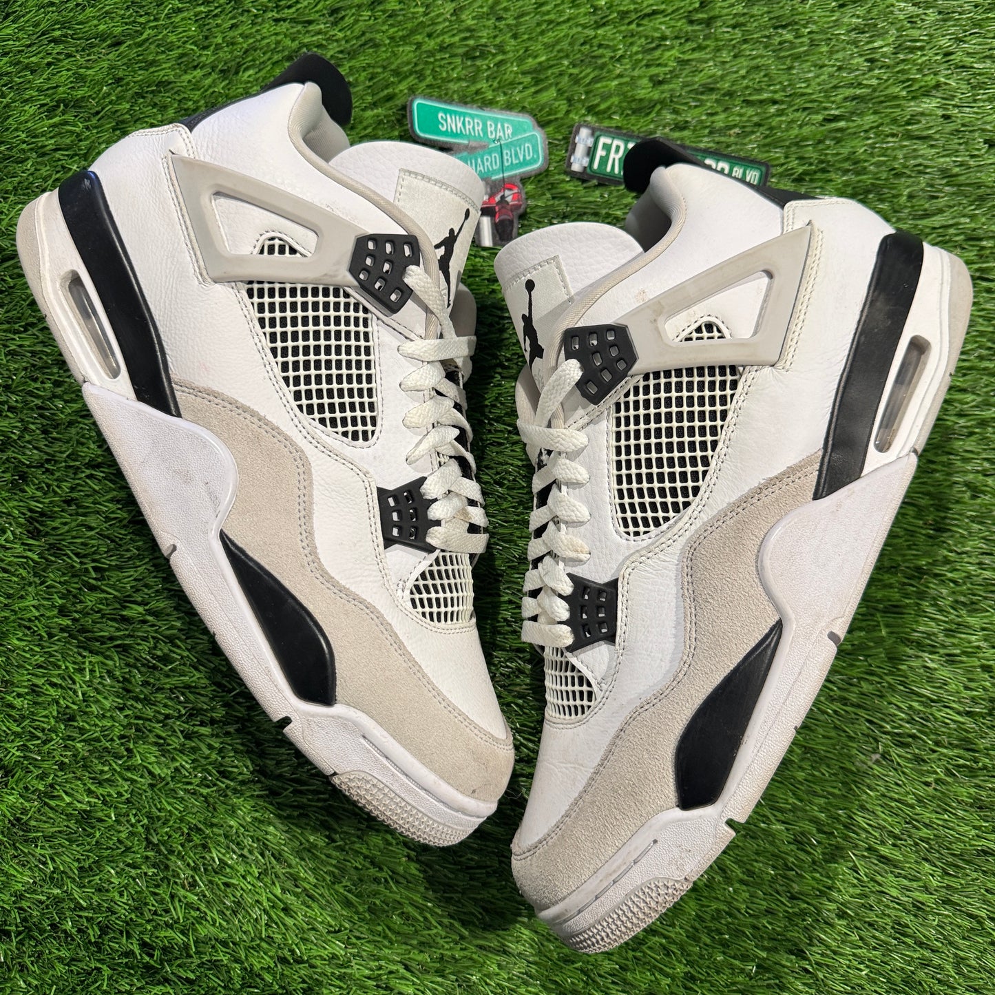 Air Jordan 4 Retro 'Military Black'