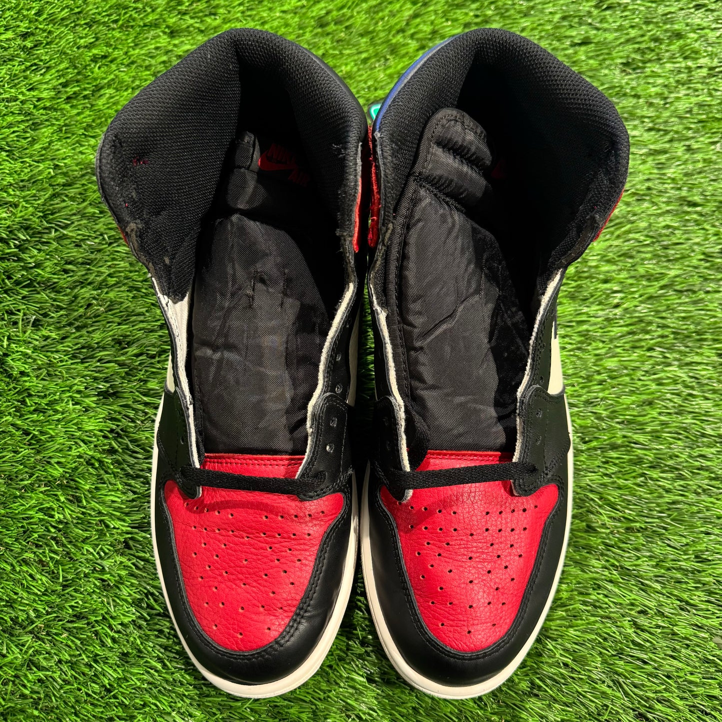 Air Jordan 1 Retro High OG 'Bred Toe'