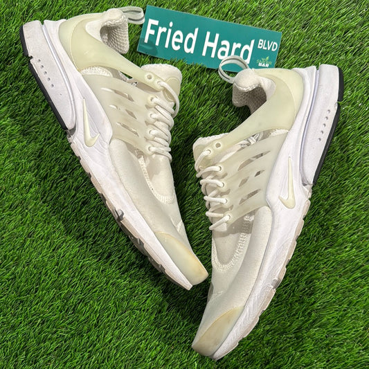 Air Presto Essential 'Triple White'