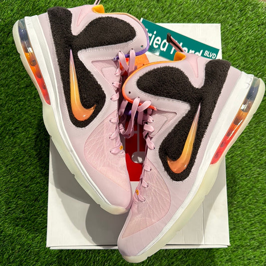 LeBron 9 'Regal Pink'
