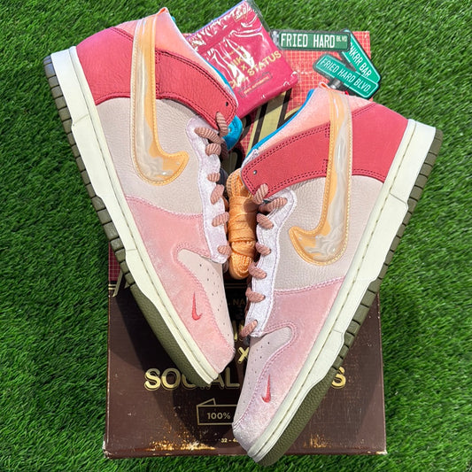 Social Status x Dunk Mid 'Strawberry Milk'