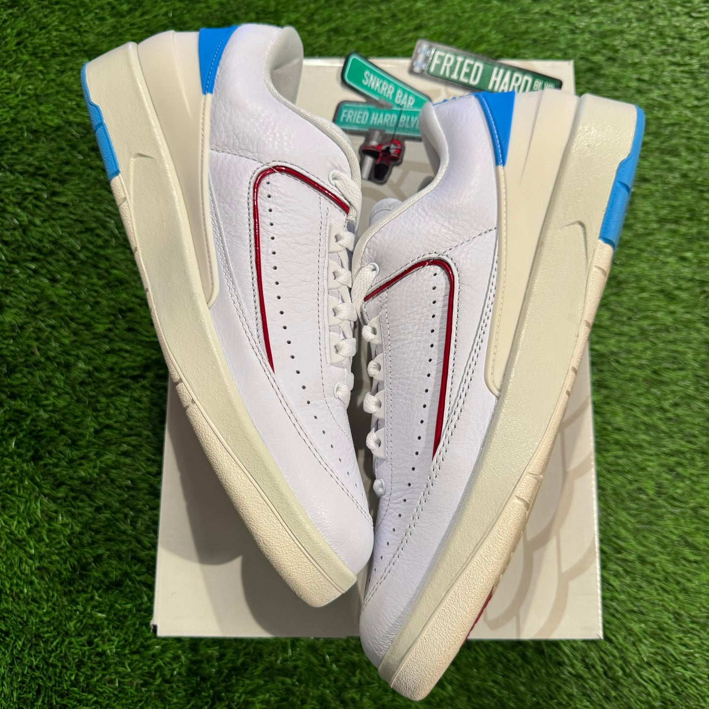 Wmns Air Jordan 2 Retro Low 'NC to Chi'