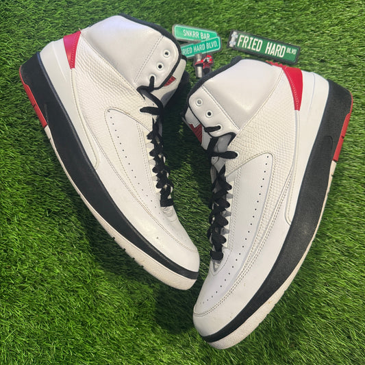 Air Jordan 2 Retro 'Chicago' 2022