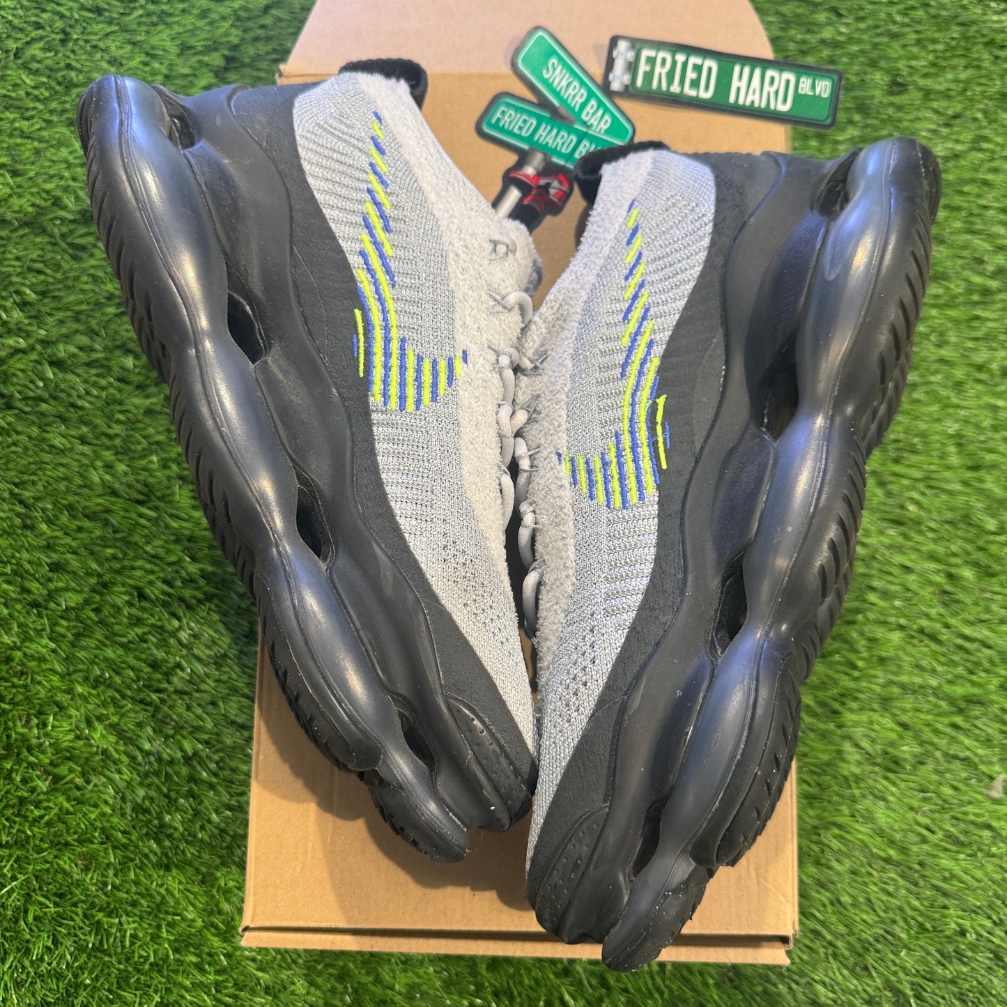 Air Max Scorpion Flyknit 'Wolf Grey Volt' 8M/9.5W