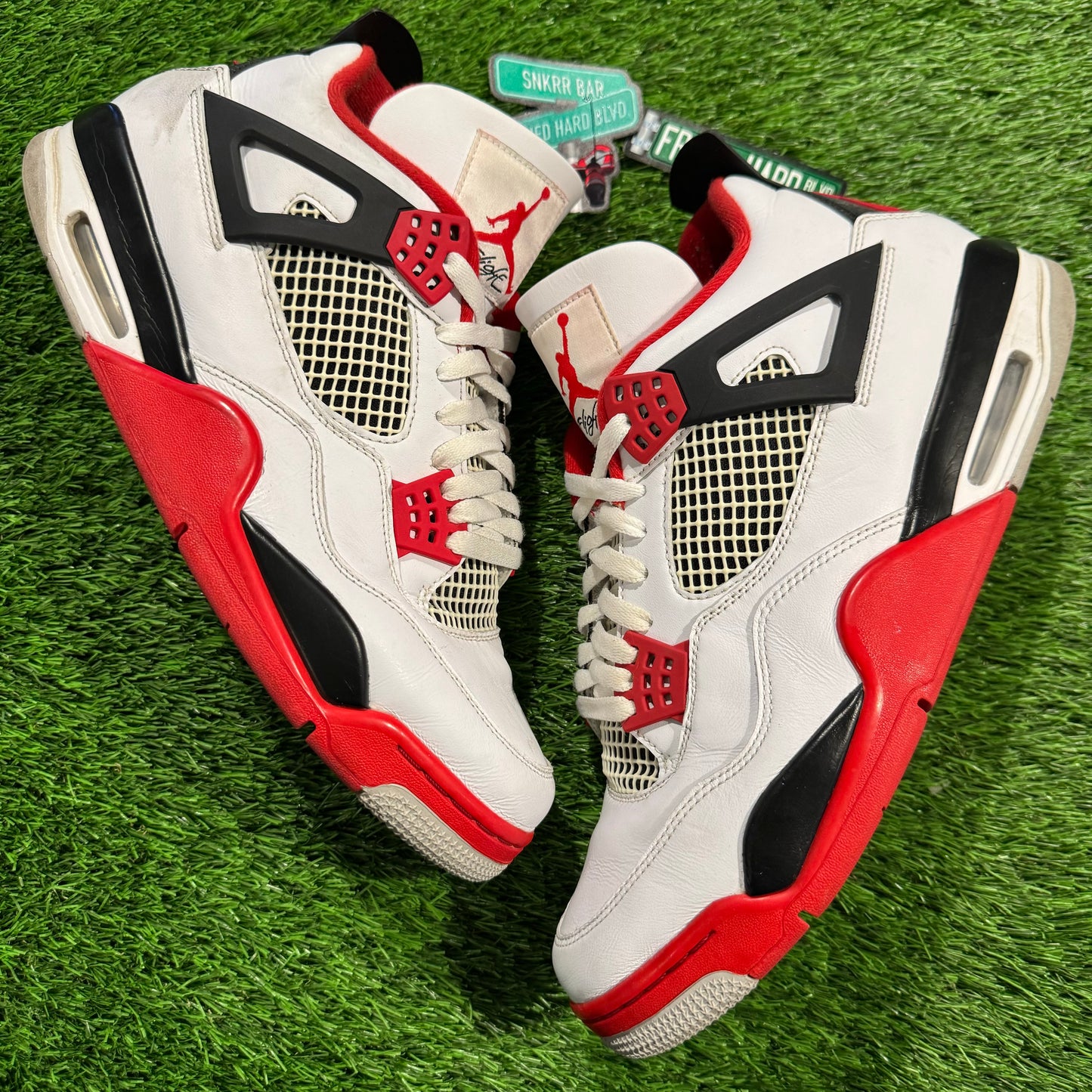 Air Jordan 4 Retro OG 'Fire Red' 2020