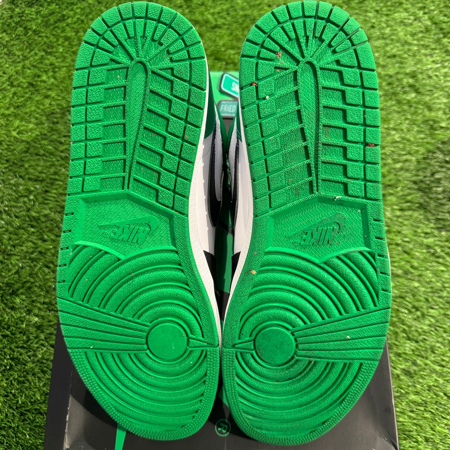Air Jordan 1 Retro High OG 'Lucky Green'