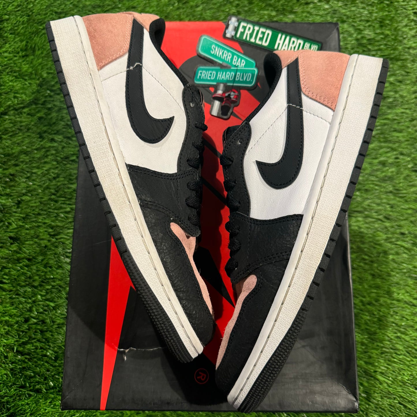 Air Jordan 1 Retro Low OG 'Bleached Coral'