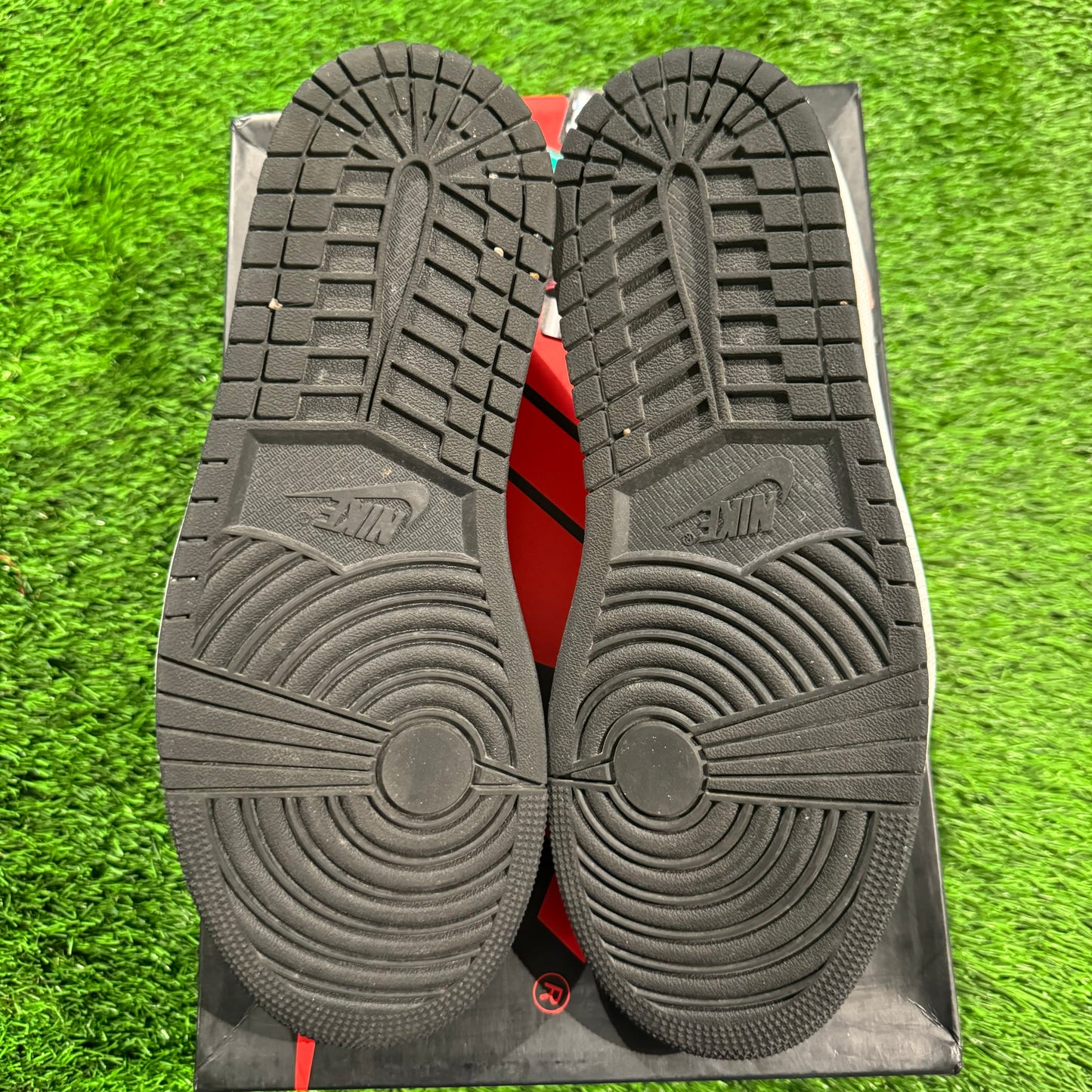 Air Jordan 1 Retro Low OG 'Bleached Coral'