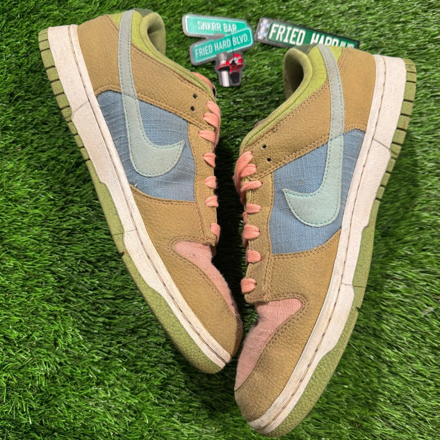 Dunk Low 'Sun Club - Arctic Orange Sanded Gold'