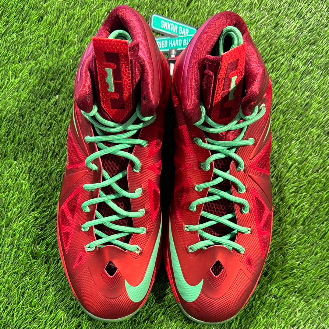 LeBron 10 'Christmas'