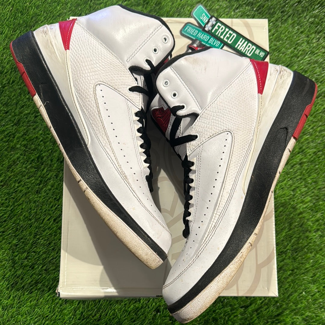 Air Jordan 2 Retro 'Chicago' 2022
