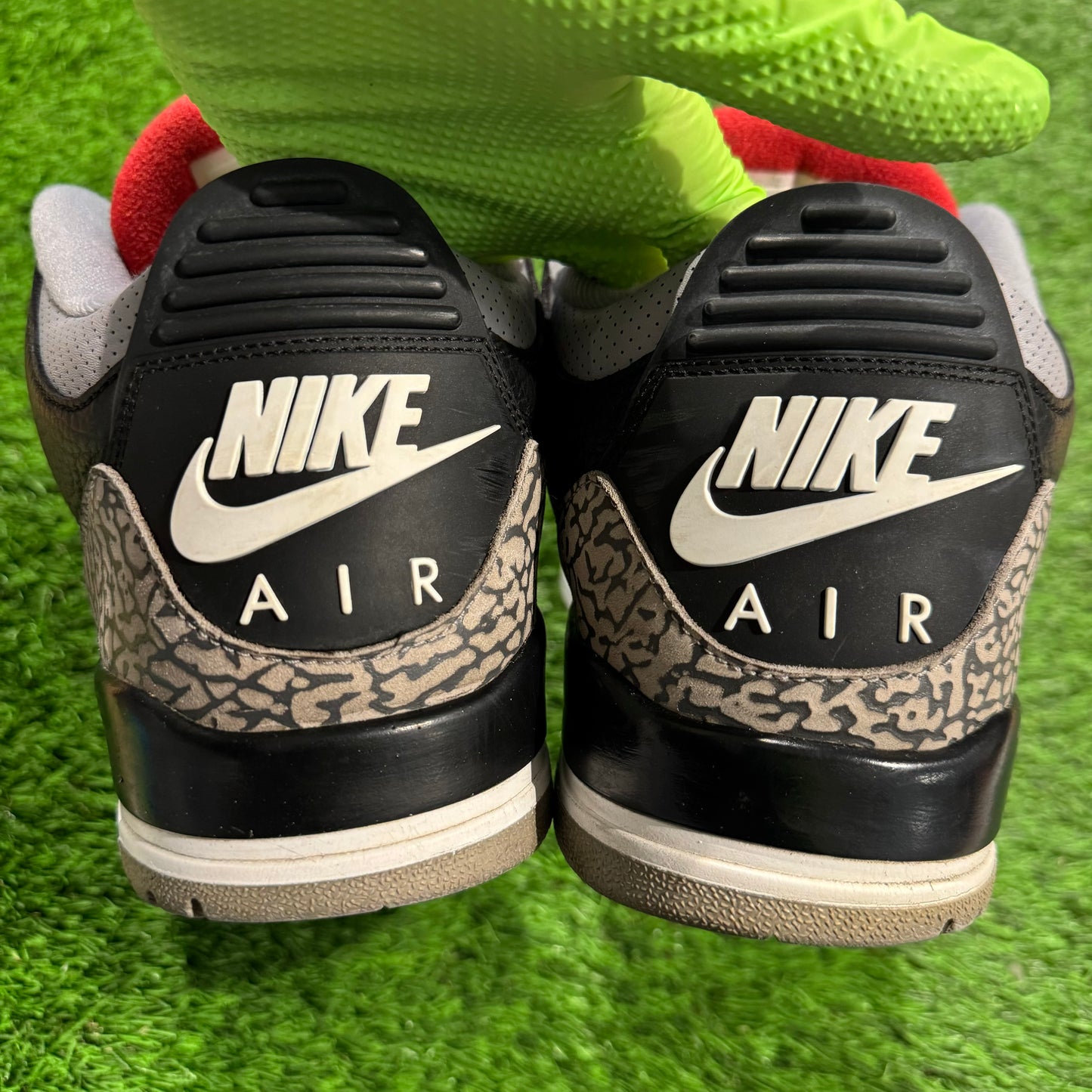 Air Jordan 3 Retro OG 'Black Cement' 2018