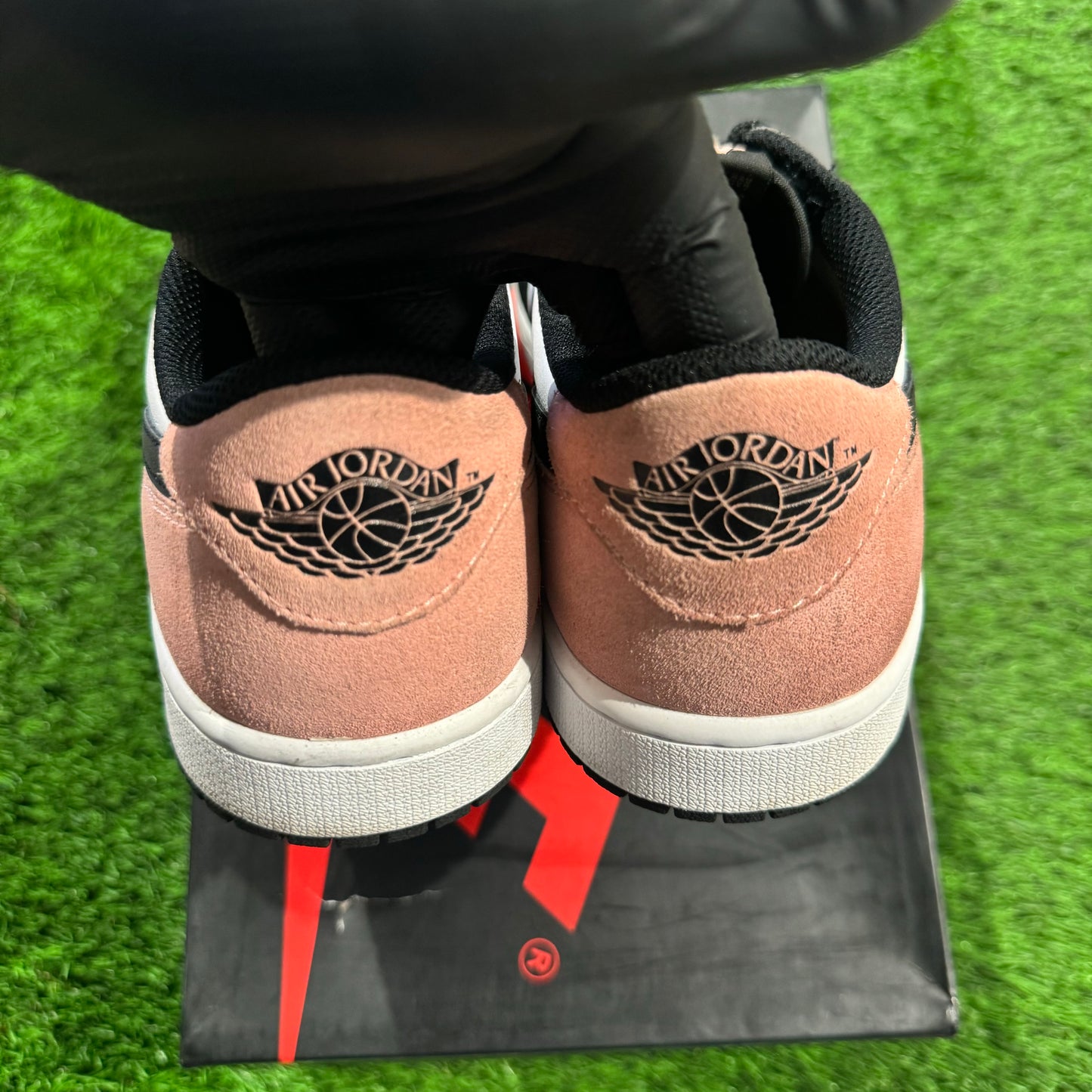 Air Jordan 1 Retro Low OG 'Bleached Coral'