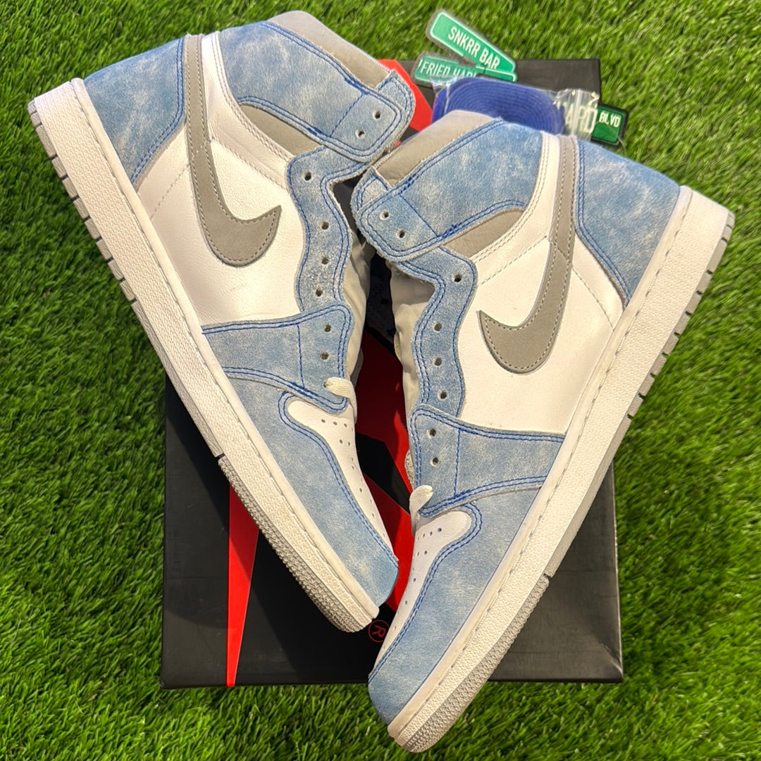 Air Jordan 1 Retro High OG 'Hyper Royal'