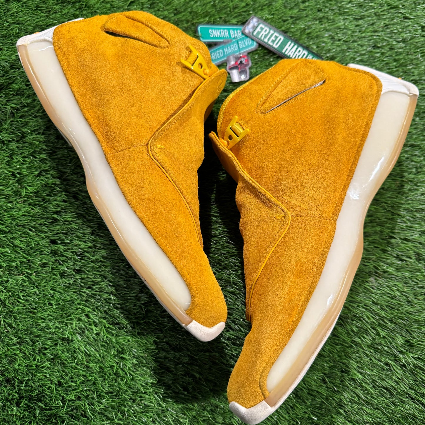 Air Jordan 18 Retro 'Yellow Suede'