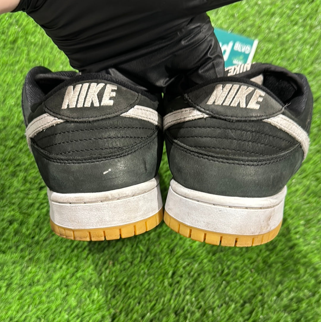 Dunk Low SB 'Black Gum'