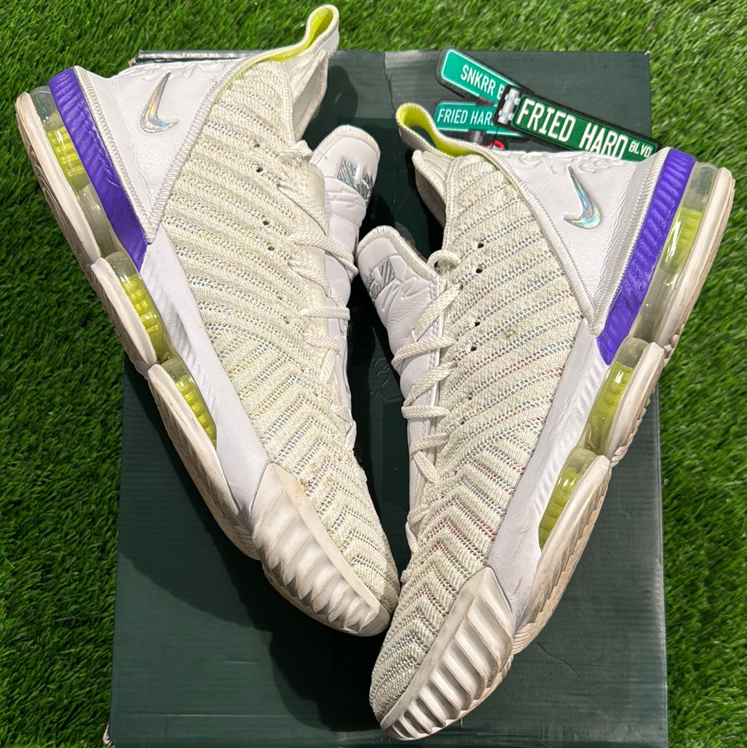LeBron 16 'Buzz Lightyear'
