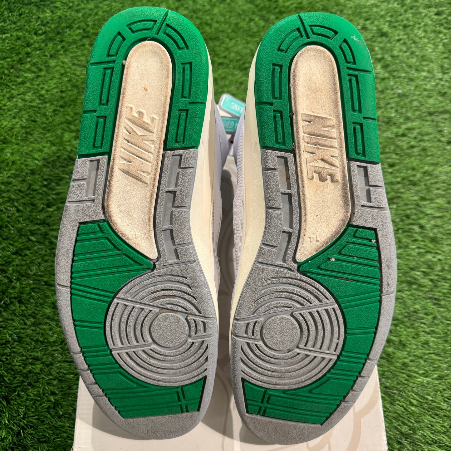 Air Jordan 2 Retro 'Lucky Green'