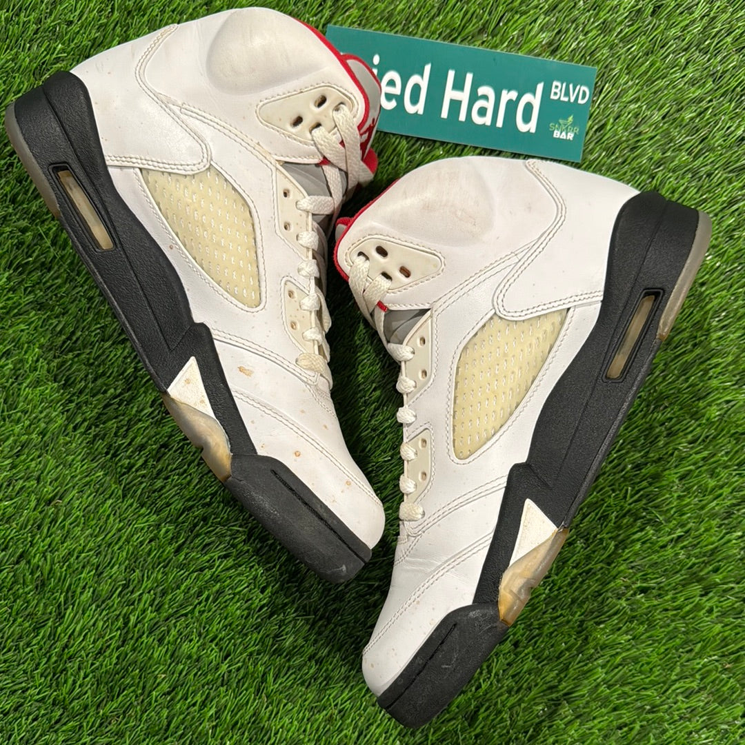 Air Jordan 5 Retro 'Fire Red' 2013