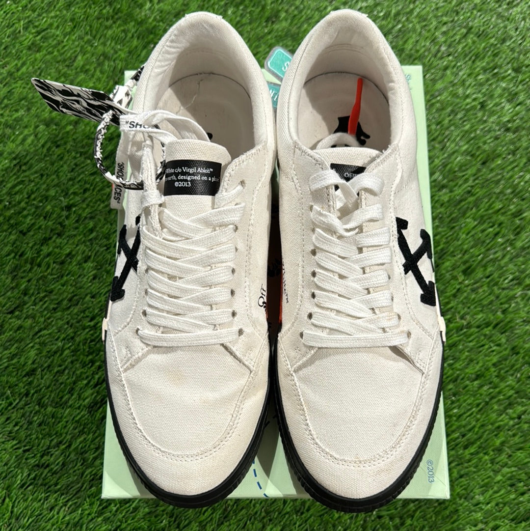 Off-White Vulcanized Low 'White Black'