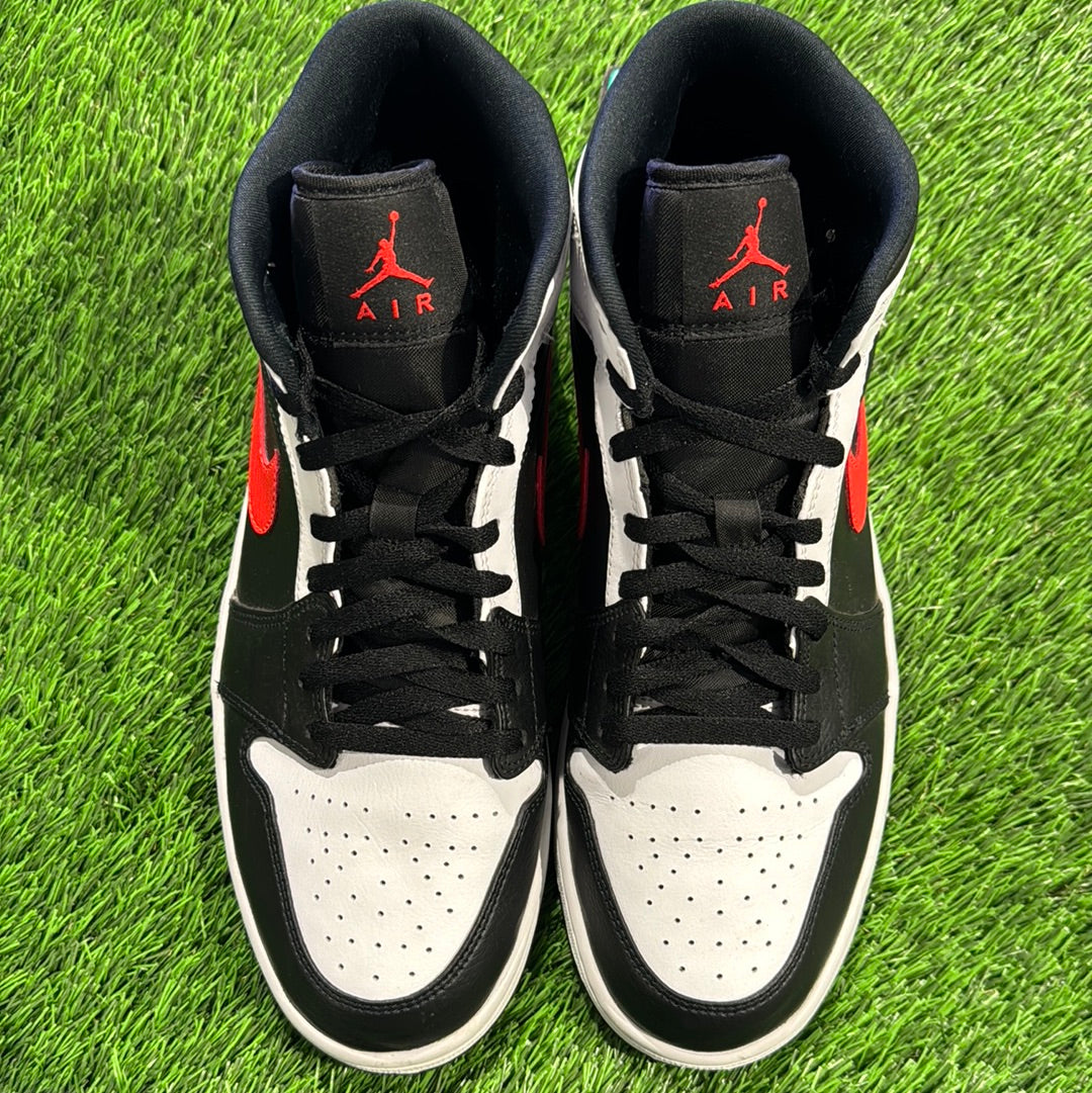 Air Jordan 1 Mid 'Chile Red'