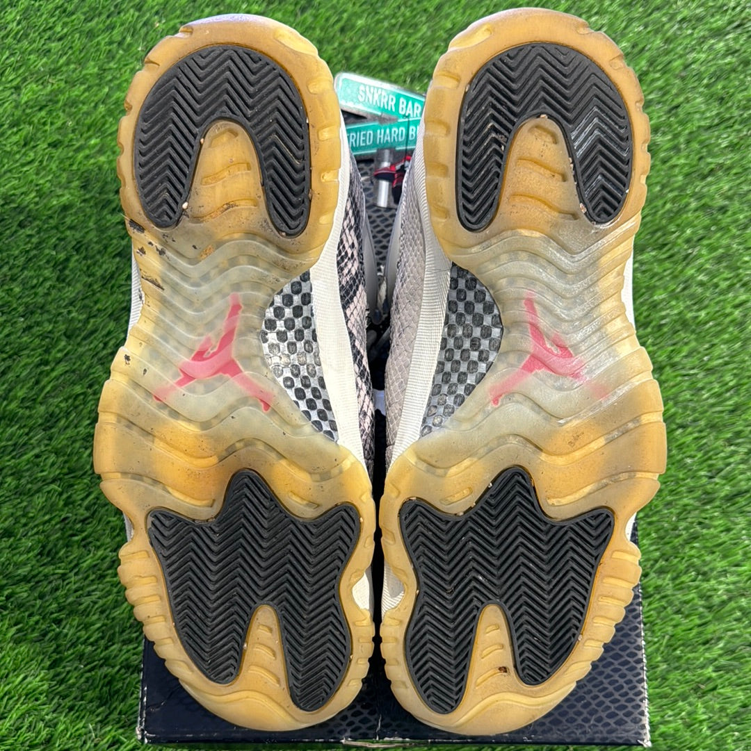 Air Jordan 11 Retro Low 'Light Bone Snakeskin'