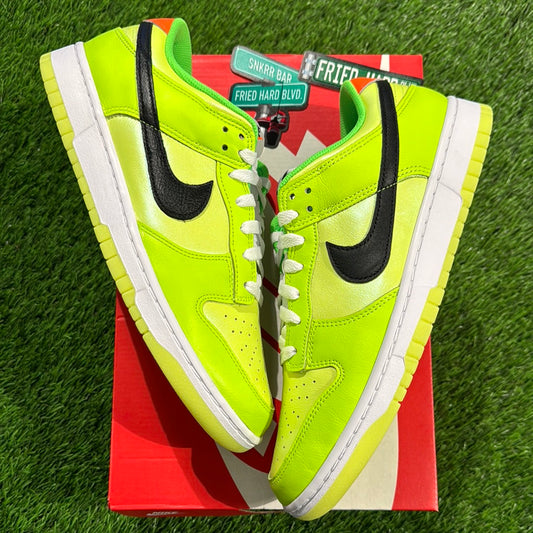 Dunk Low SE 'Volt'