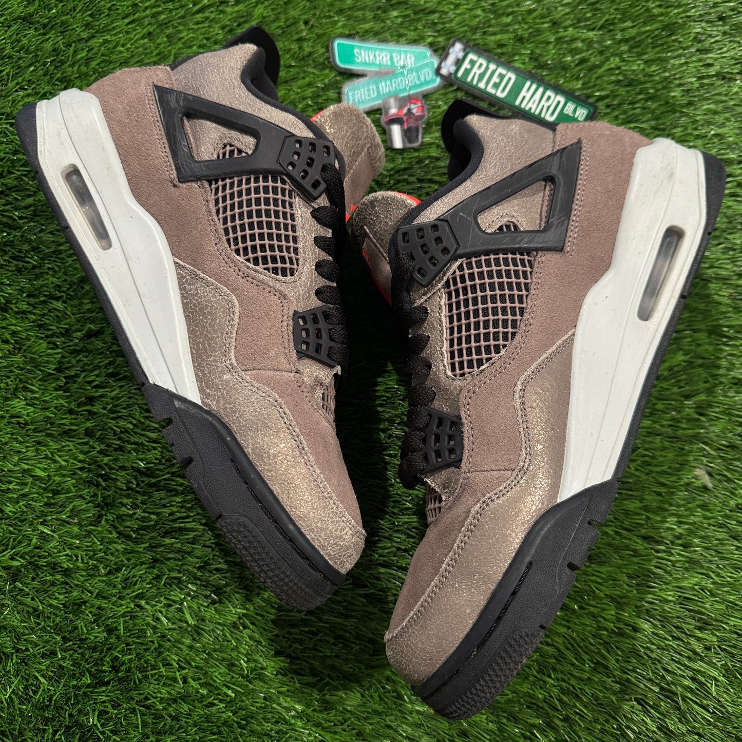 Air Jordan 4 Retro 'Taupe Haze'