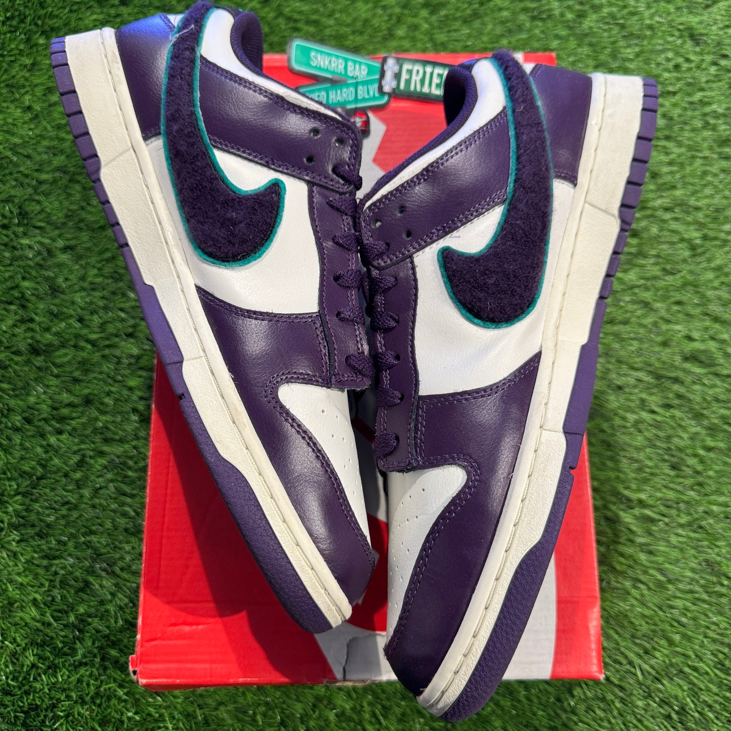 Dunk Low 'Chenille Swoosh - Grand Purple'
