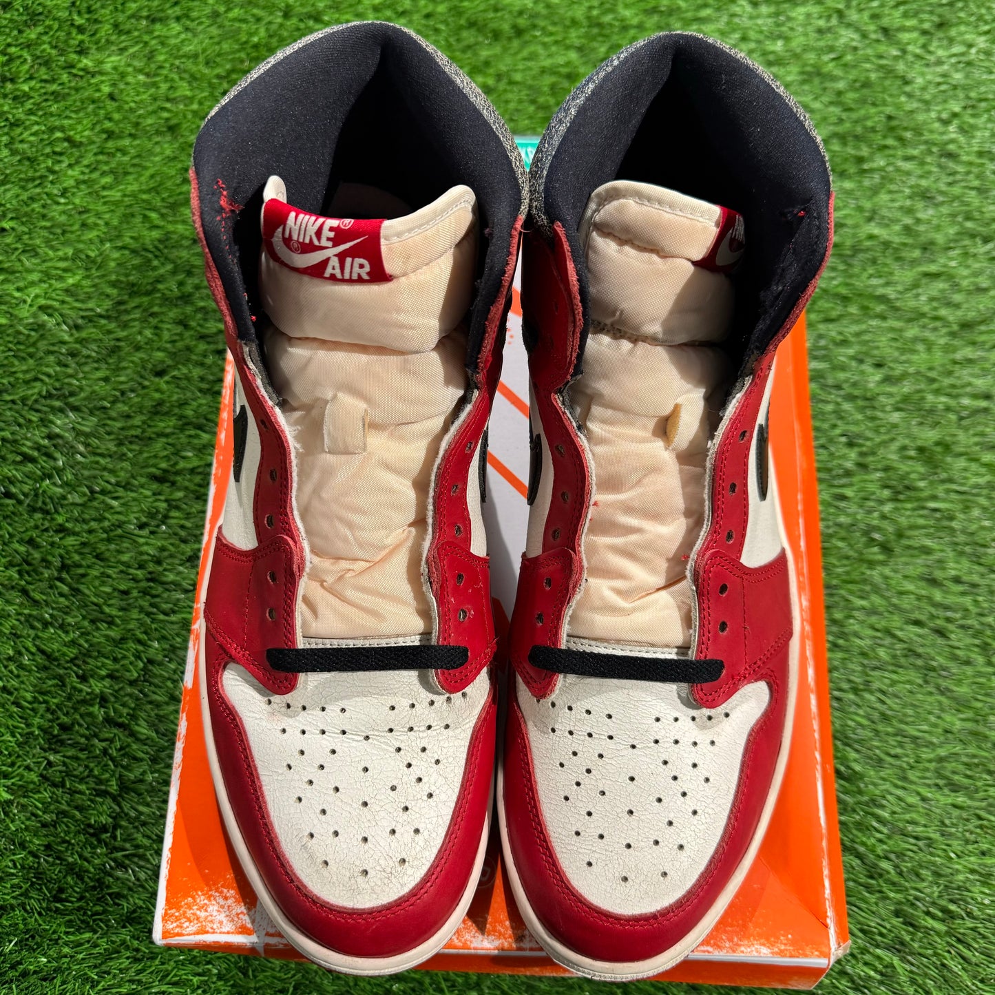 Air Jordan 1 Retro High OG 'Chicago Lost & Found'