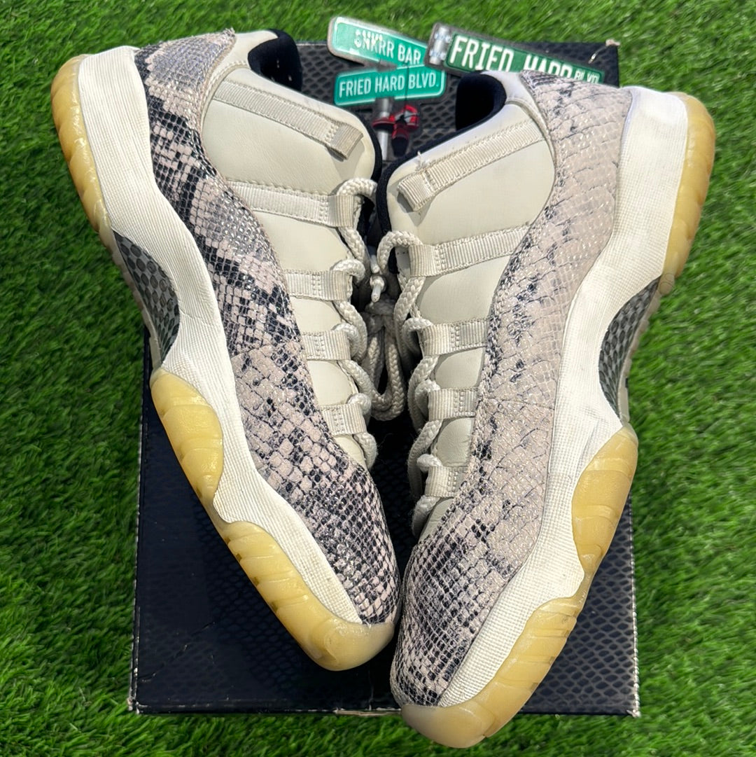 Air Jordan 11 Retro Low 'Light Bone Snakeskin'