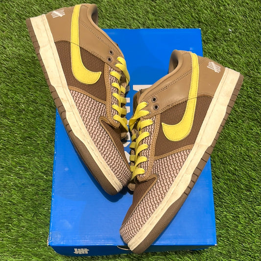Undefeated x Dunk Low SP 'Canteen'