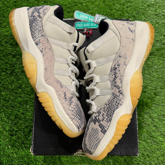 Air Jordan 11 Retro Low 'Light Bone Snakeskin'